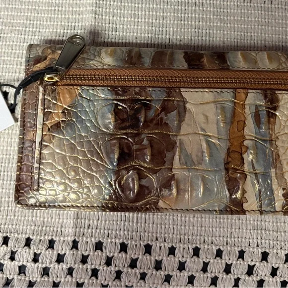 Caribou Brahmin ADY Brown Ivory Blue Gold Tan Bifold Embossed Crocodile Wallet - Picture 2 of 4